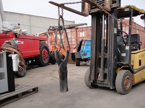 CUSTOMBUILT SHEETING PULLER - GRABBER - Downtown, Los Angeles, California