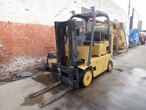 CATERPILLAR T80D 8,000 LBS FORKLIFT - Downtown, Los Angeles, California