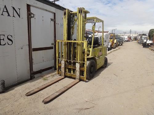 1987 MITSUBISHI FD25 3,800 LBS CAP. FORKLIFT - Downtown, Los Angeles, California