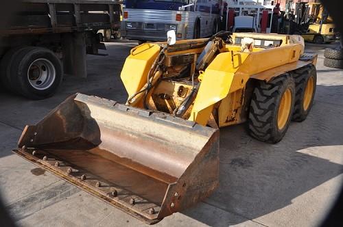 JOHN DEERE SKID STEER - Downtown, Los Angeles, California