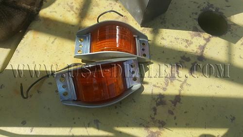GROTE 45173 NARROW-RAIL CLEARANCE MARKER LIGHT - Downtown, Los Angeles, California