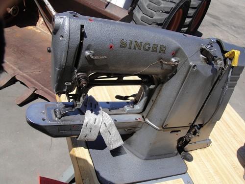 SINGER 269-W141 TACKER MACHINE - Los Angeles