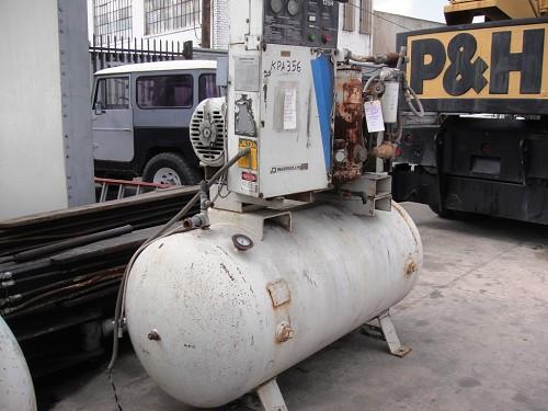 INGERSOLL RAND SSR COMPRESSOR, YEAR 1984, HOURSR 17732 30HP - Los Angeles