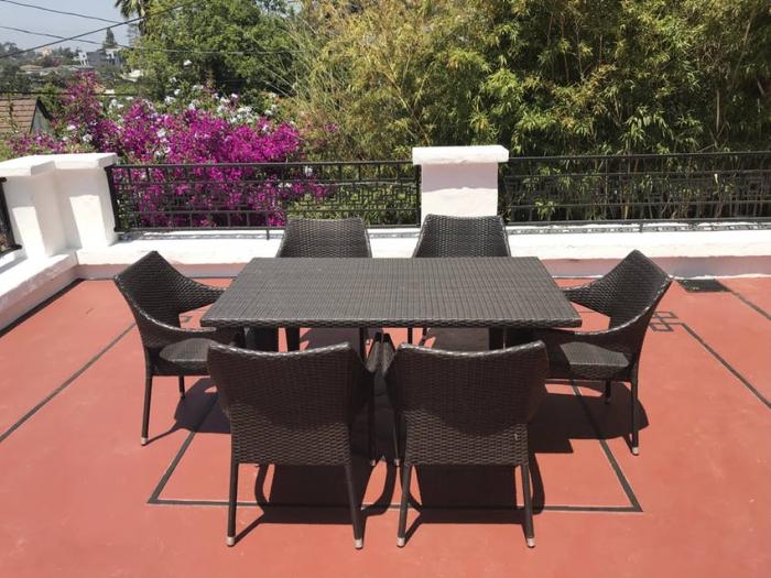 Outdoor Dining Set - Brooklyn Heights, Los Angeles, California