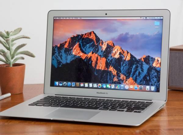 Macbook Air 13 inch - Los Angeles