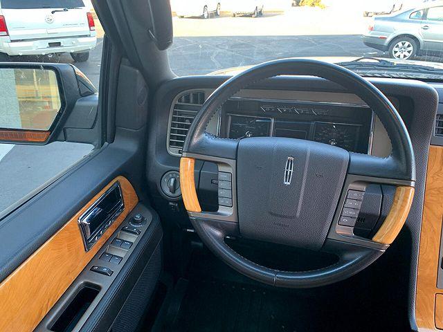 Lincoln navigator - Long Beach, Los Angeles, California