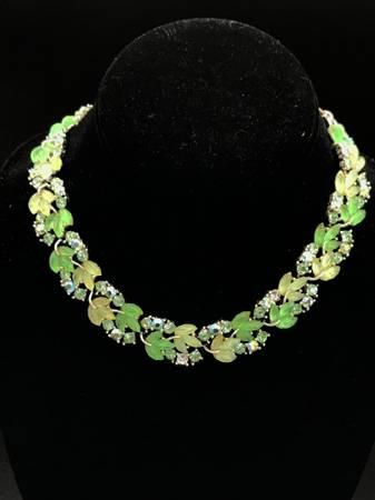 Vintage Lisner Green Rhinestone Jewelry Set