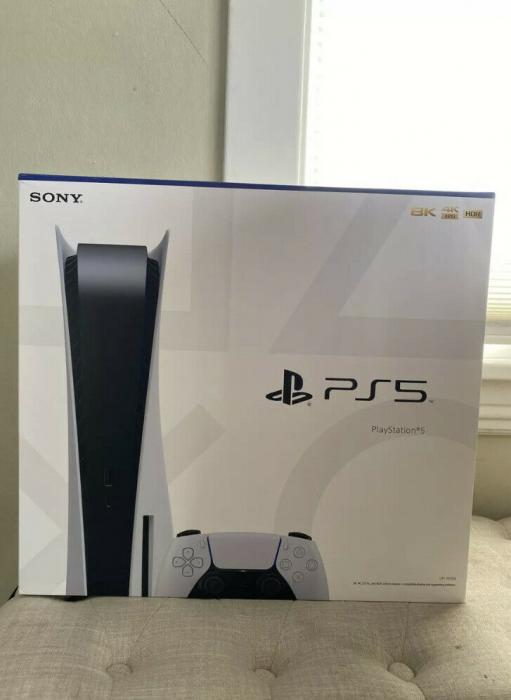 White Sony Playstation 5 Disc / Digital Edition - Los Angeles