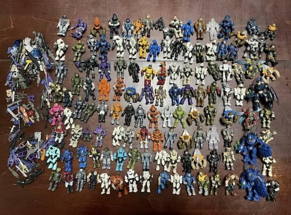 HALO MEGA CONSTRUCTION / MEGA BLOKS HUGE Lot