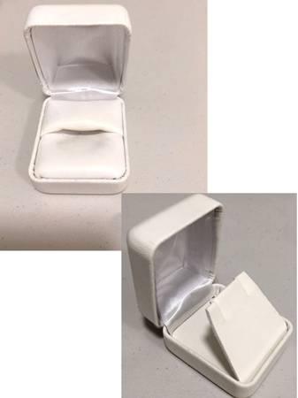 24 White Leatherette Hinge-Opening Ring Boxes