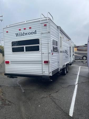 2008 wildwood 28ft travel trailer with slide out - Rancho Cucamonga, Los Angeles, California
