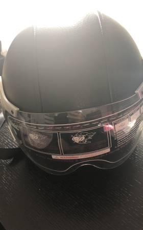 Motorcycle helmet