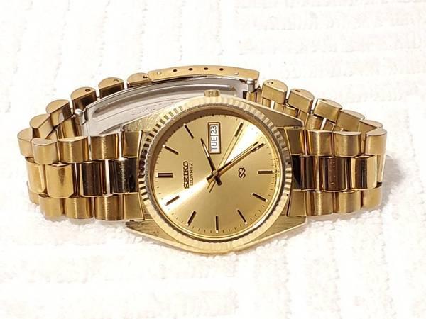 Vintage Seiko SQ Gold