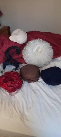 7 vintage 1950 woman hats asst. Colors