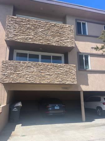 $4,395 / 2br - 985ft2 - Heart of Malibu - Malibu, Los Angeles, California