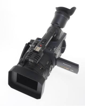 Panasonic AG-HVX200P P2 DVC PRO HD 3CCD Camcorder w/ Leica Lens