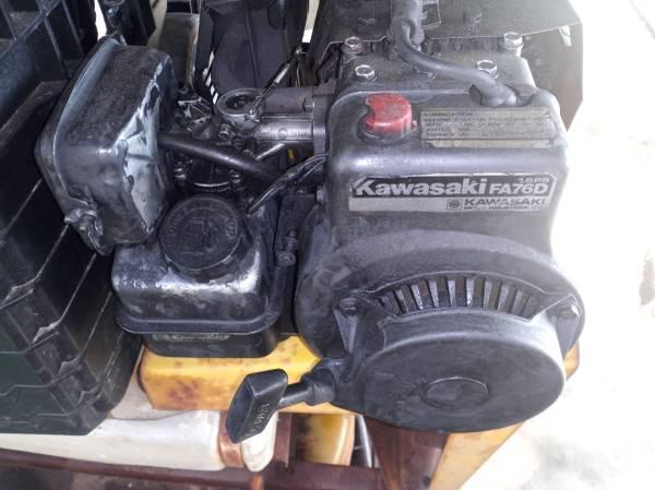 Kawasaki - small generator g-850w - Downey, Los Angeles, California