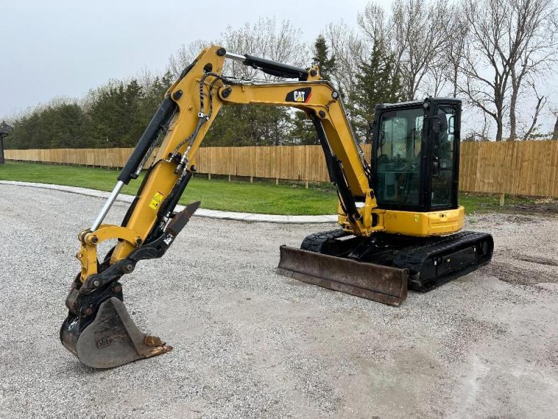 Cat 305.5E2 Mini Excavator - Van Nuys, Los Angeles, California