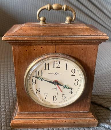 Vintage Howard Miller Square Wooden Mantel Clock Battery Operated