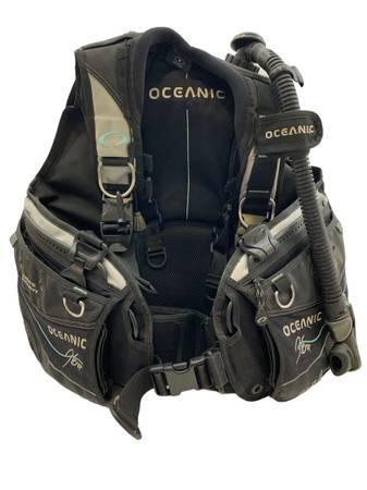 Oceanic Hera BC W/ QLR4 Diving Vest Size Medium