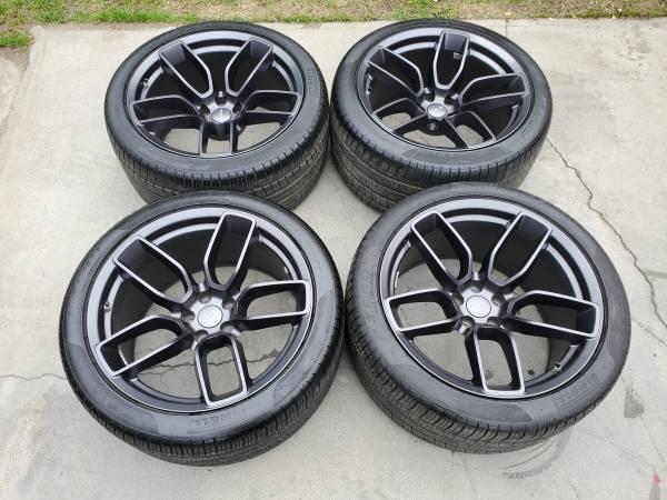 20 Hellcat Redeye Widebody Gray OEM Rims Wheels Pirelli 305