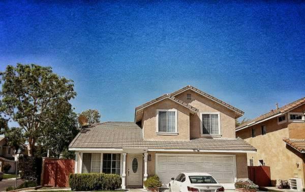 1 Unit-Back Portion House for Rent - Comparable to a 1 Bedroom Apt - Los Angeles