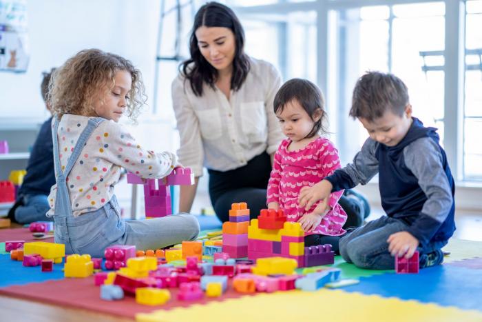 Caring Babysitter/Nanny - Los Angeles